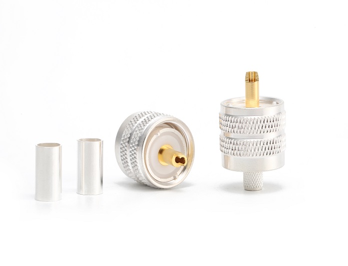 用于 LMR 240 电缆压接的 UHF 公头射频同轴连接器