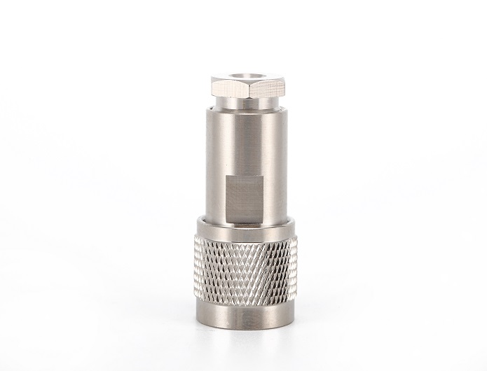 用于 RG58 射频同轴连接器的 N 型直通公头夹