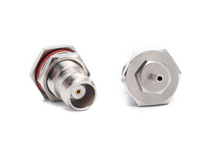 适用于RG316电缆的TNC母头射频连接器，压接式