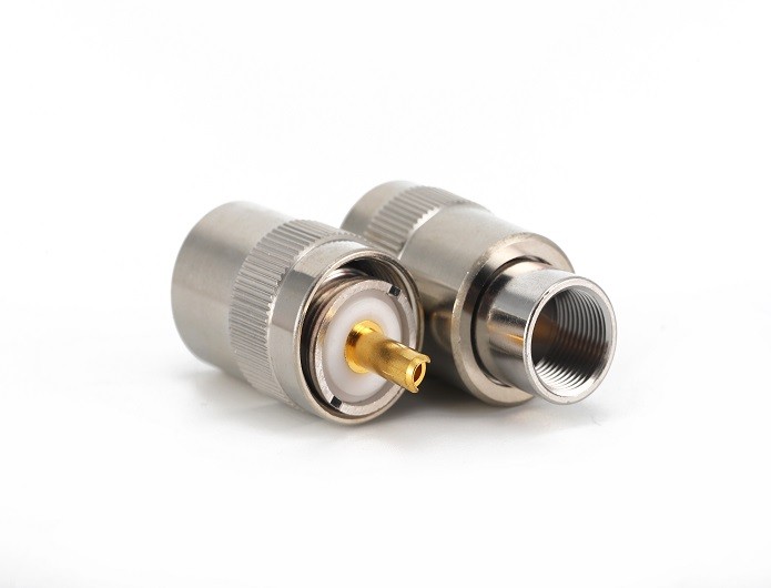 img 1 of 用于 213 电缆的 UHF 公头射频连接器