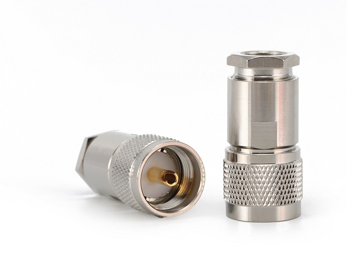 img 1 of 用于 LMR 400 电缆的 UHF 公头连接器
