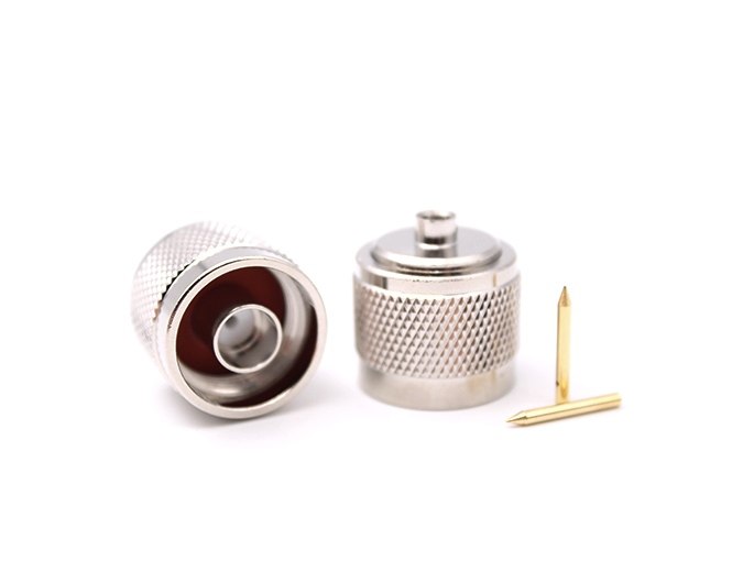 用于 RG141 电缆的 N 型公头射频连接器