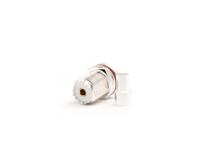 用于 LMR240 电缆压接的 UHF 母头射频连接器
