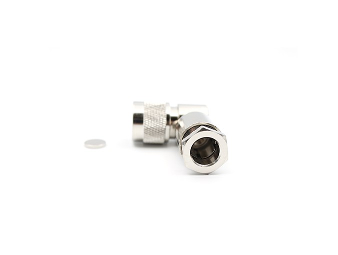 img 1 of 用于 2/3 电缆的 N 型公头直角连接器