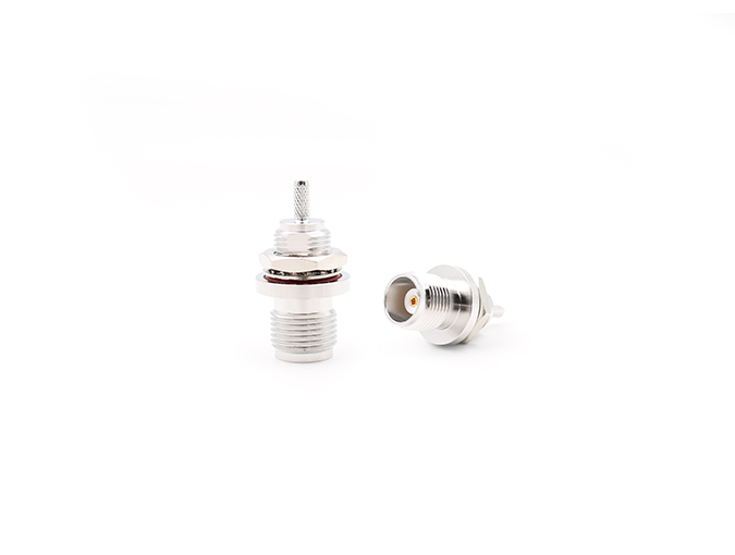 适用于RG316电缆的TNC母头射频连接器，压接式