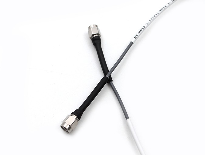 img 1 of 双 2.92mm 公头连接器，带 TLA220 电缆，长度 8 米电缆组件