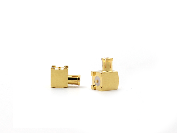 用于 PCD 的 MCX 直角公头射频连接器
