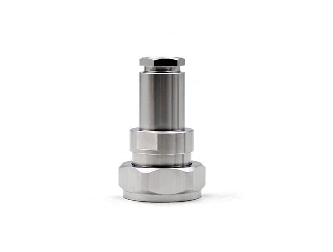 img 1 of 用于 LMR400 电缆夹的 DIN/L29 公头连接器