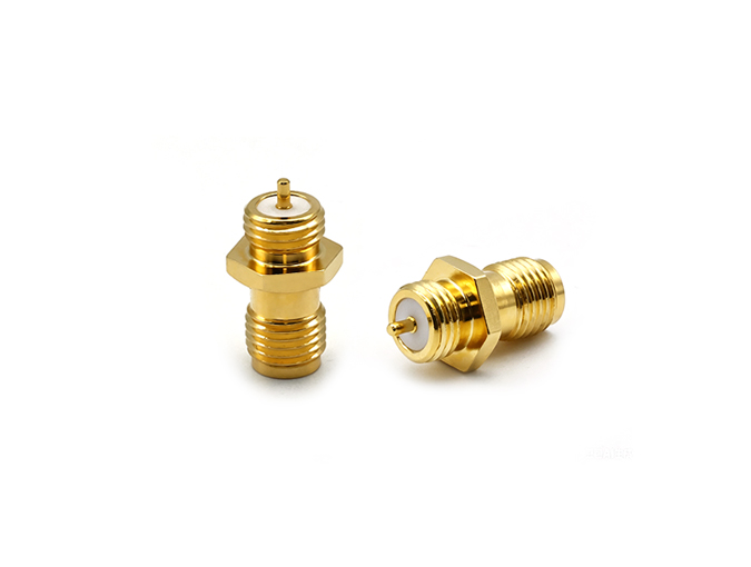 用于端子的 SMA 母连接器
