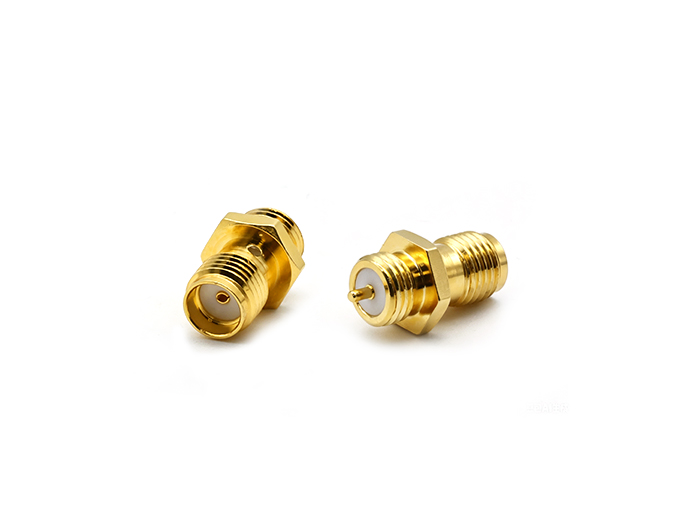 用于端子的 SMA 母连接器