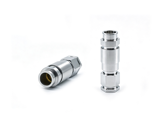 SMA 公头射频同轴连接器，适配 CXN3449 电缆压接装配
